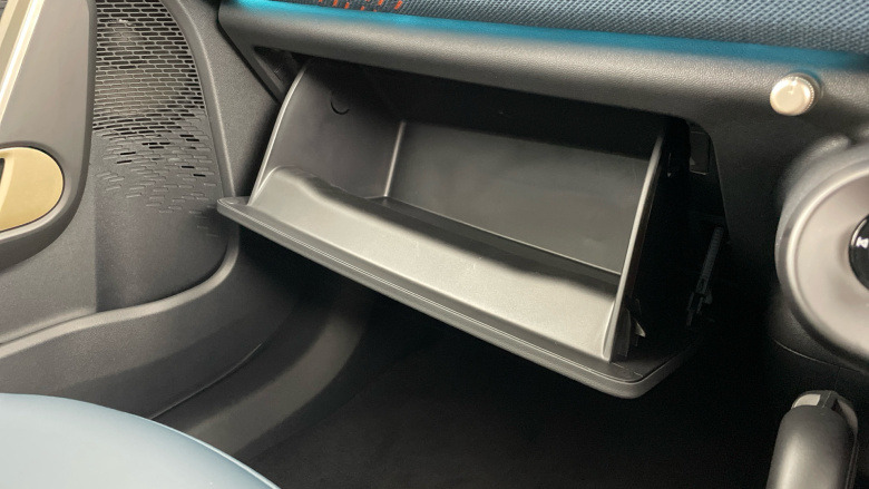 MINI Aceman 135kW E Classic 43kWh 5dr Auto Electric Hatchback